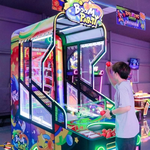 FS-6235 Boom Party Coin Operated Video Smashing Ball Arcade